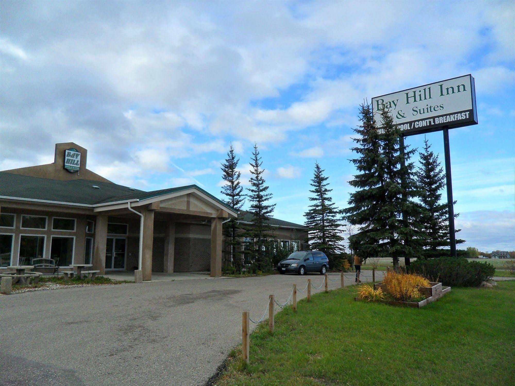 Bay Hill Inns & Suites Neepawa Exterior foto