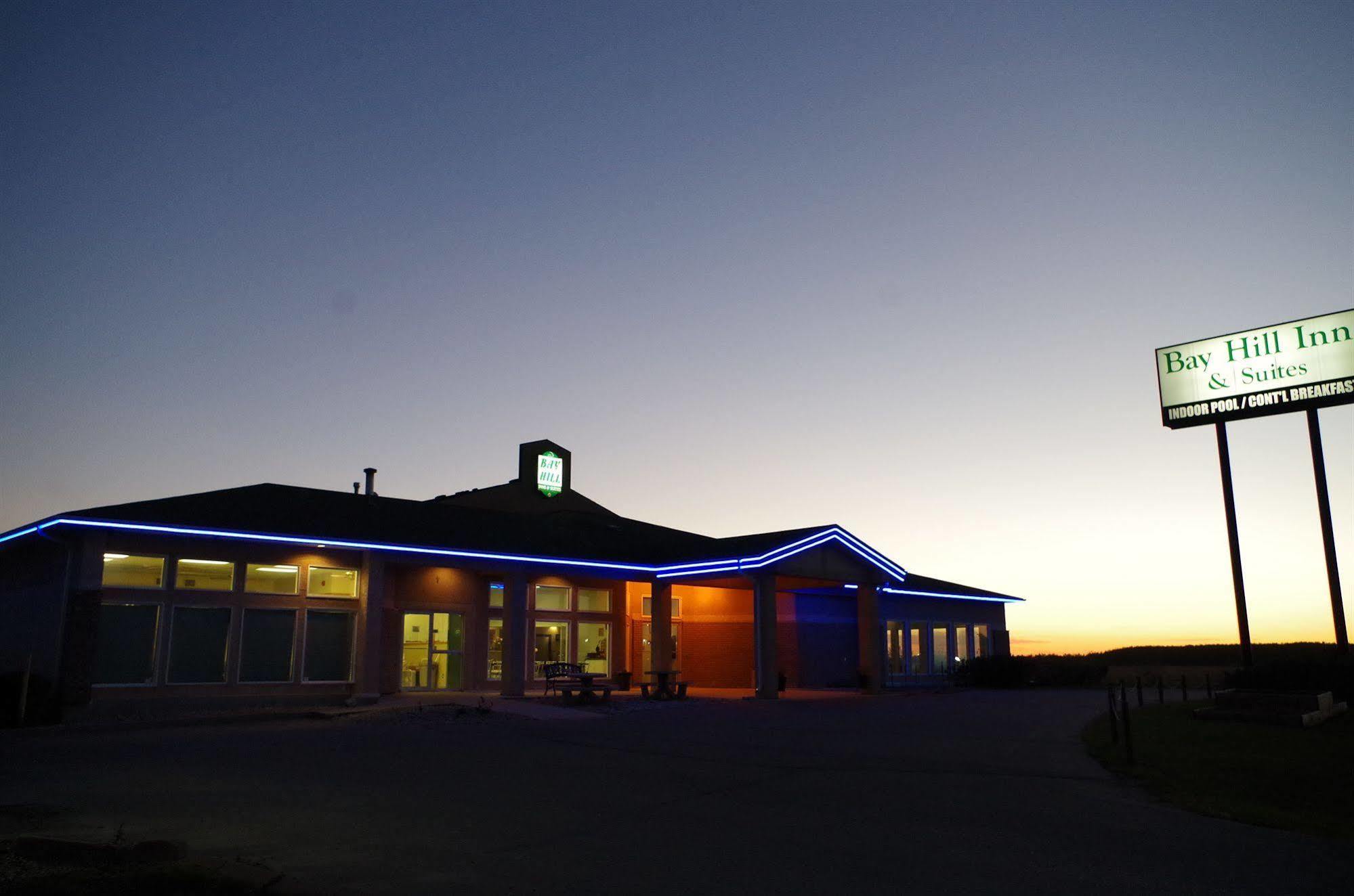 Bay Hill Inns & Suites Neepawa Exterior foto